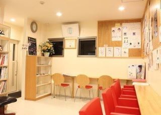 はっとり歯科医院・待合室