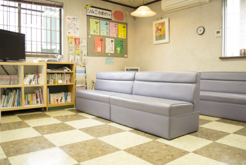 桂川歯科医院・待合室