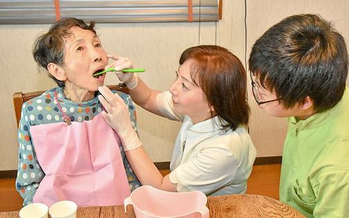 訪問診療・往診：ご自宅まで治療にお伺いします