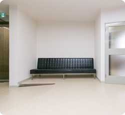 靴のままお入りください