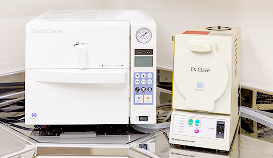 高圧蒸気滅菌器（オートクレーブ）