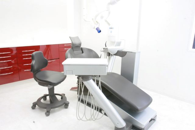 外科・インプラント診療室 外科・インプラント診療室