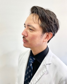 歯科医師：松倉　将人